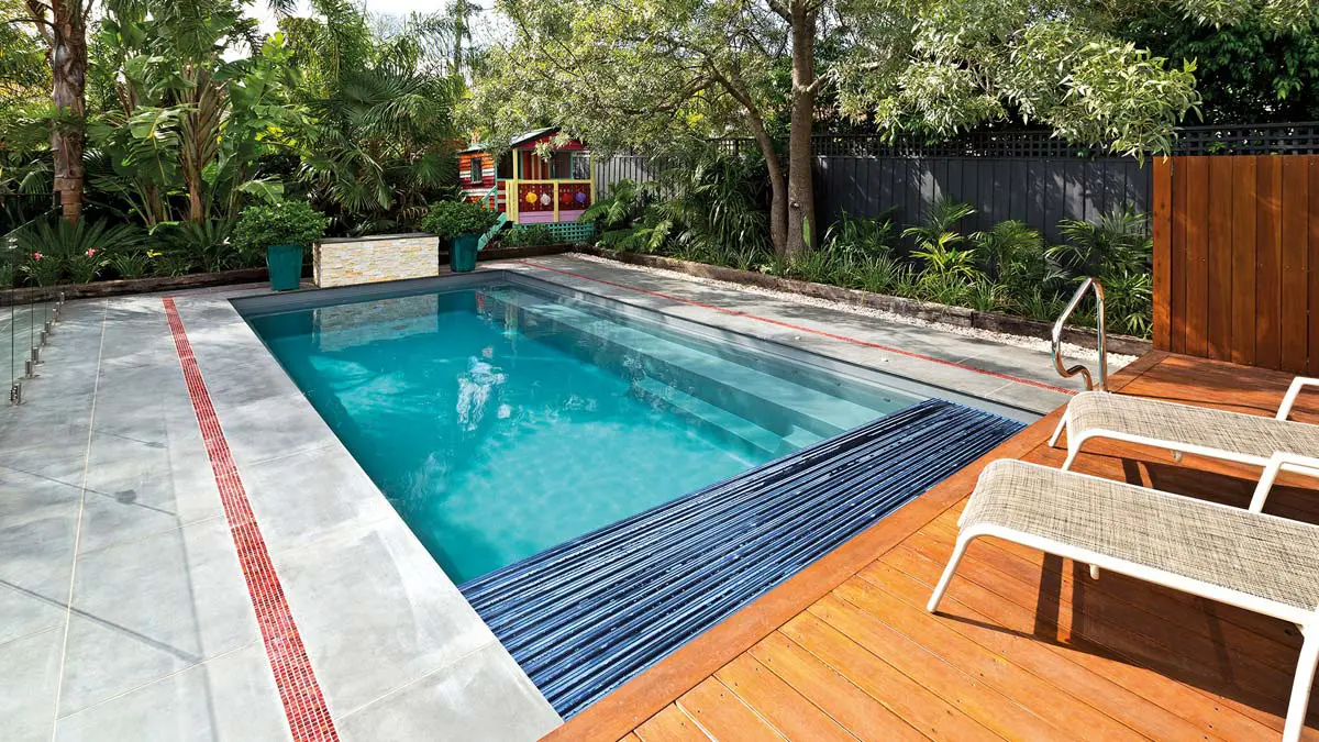 8-HERO-Reflection-AutoCover-Web-1